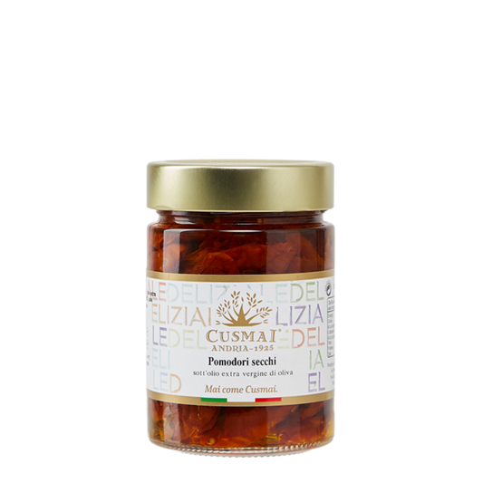 Sun-dried tomatoes in oil